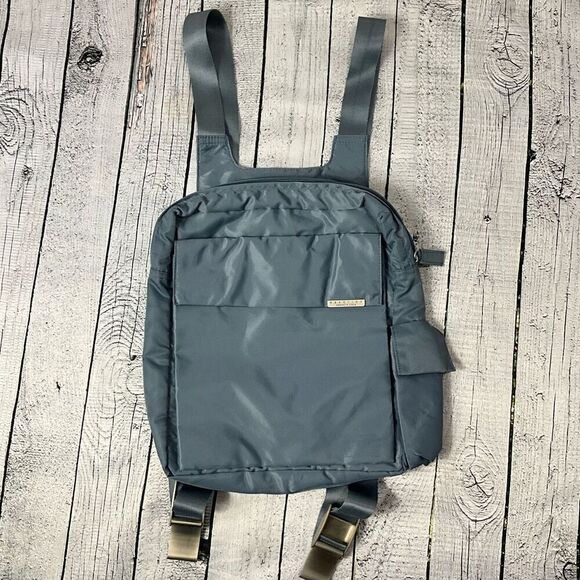 KENNETH COLE REACTION Small Backpack - Picture 1 of 7